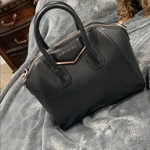 NOT FOR SALE RESERVED GIVENCHY ANTIGONA